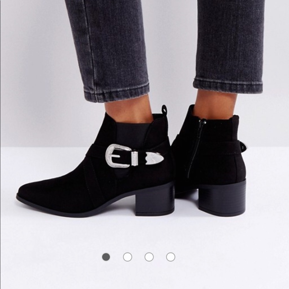 New Look Buckle Western Chelsea Boot